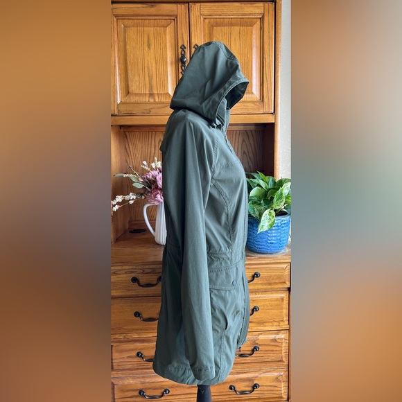 Eddie Bauer Travex Green Hooded Hiking Rain Travel Lightweight Jacket - Small - Picture 8 of 12